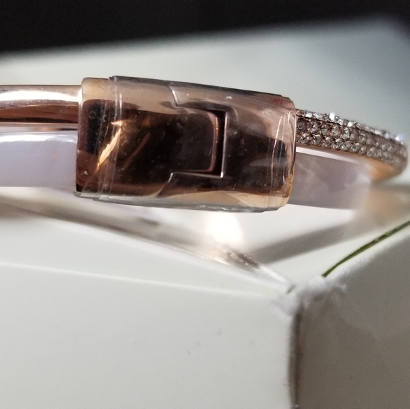 Michael Kors - Pavé rose gold tone wisteria bangle - Picture 10 of 11